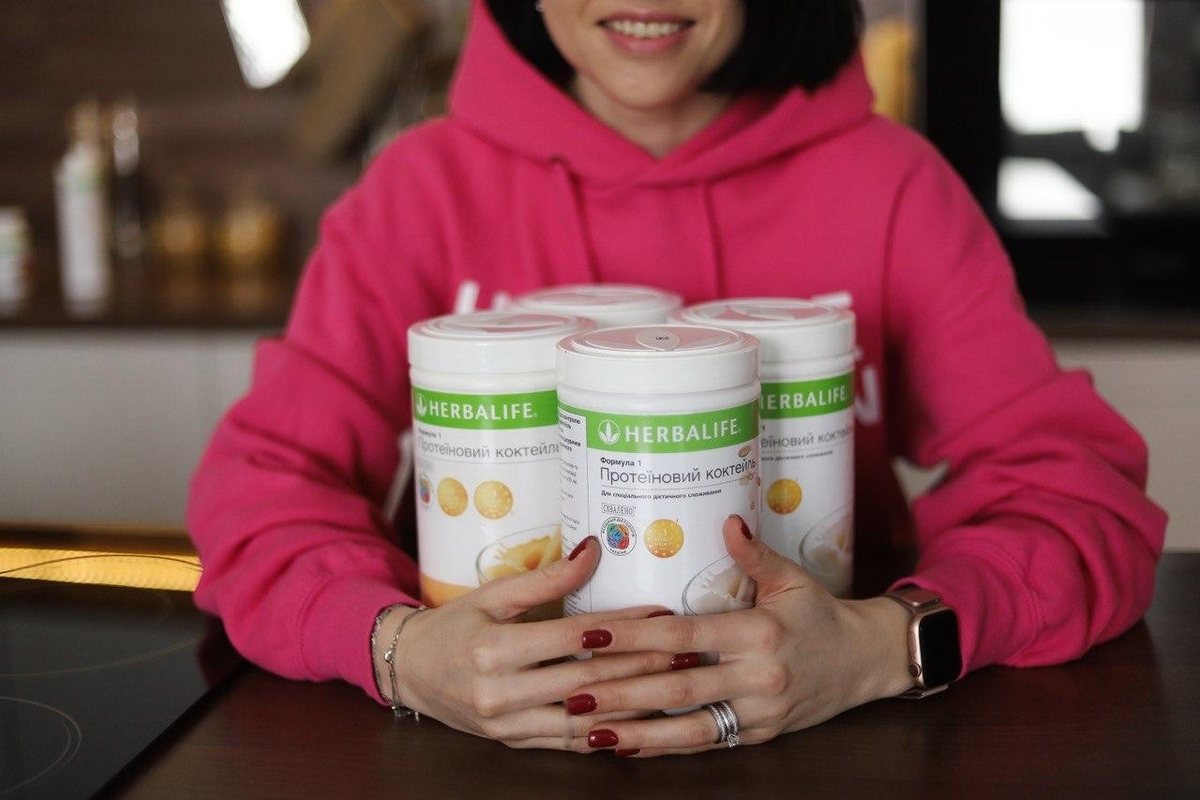 Kutije proteinskog šejka Herbalife „Formula 1“